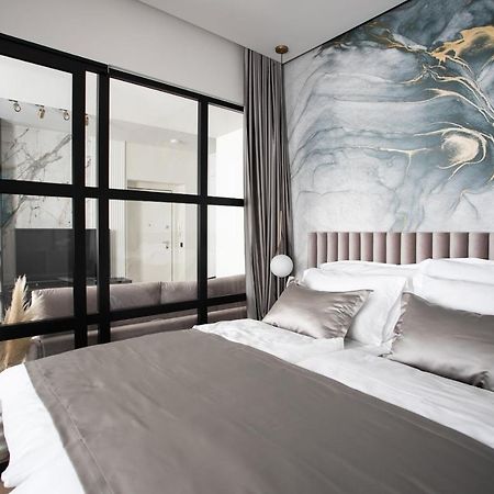Prestigious Downtown Apartment Спліт Екстер'єр фото